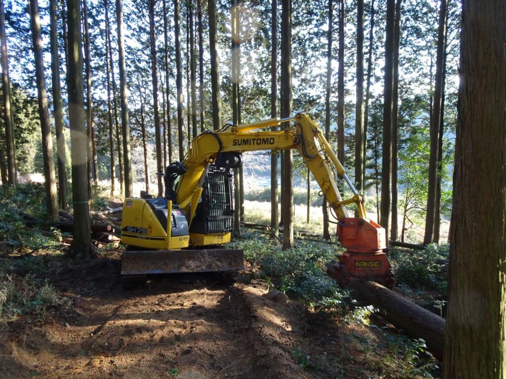立木の伐採搬出作業